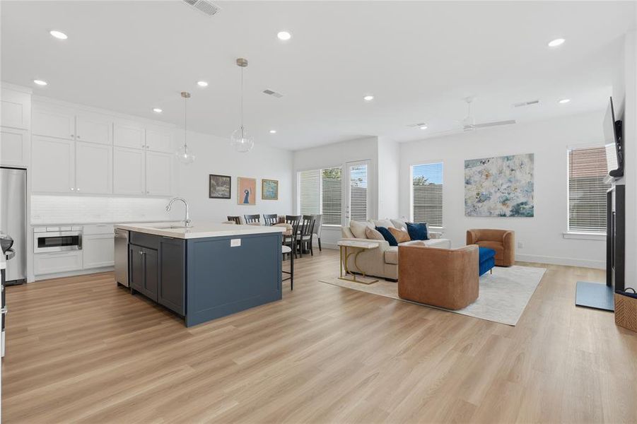 Furnished interior view inside a new home in , Dallas (Image 7).