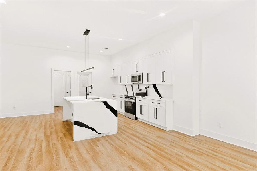 Furnished interior view inside a new home in , Dallas (Image 5). Furnished interior view inside a new home in , Dallas (Image 5).