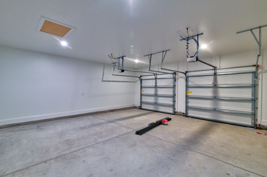 Spacious, unfurnished interior of a new home in , Charleston (Image 38).