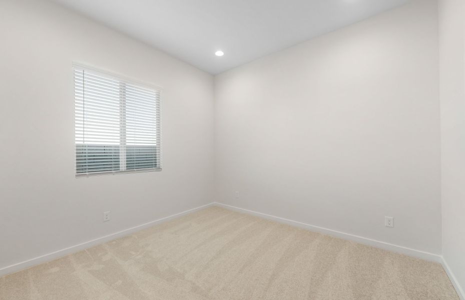 Spacious, unfurnished interior of a new home in Soleo, San Tan Valley (Image 16).