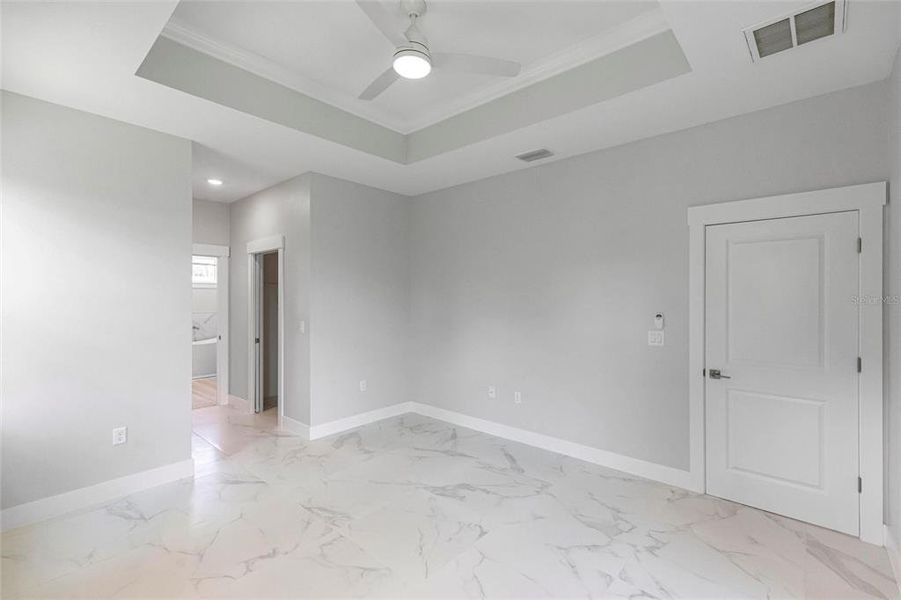 Spacious, unfurnished interior of a new home in , Port Charlotte (Image 35).