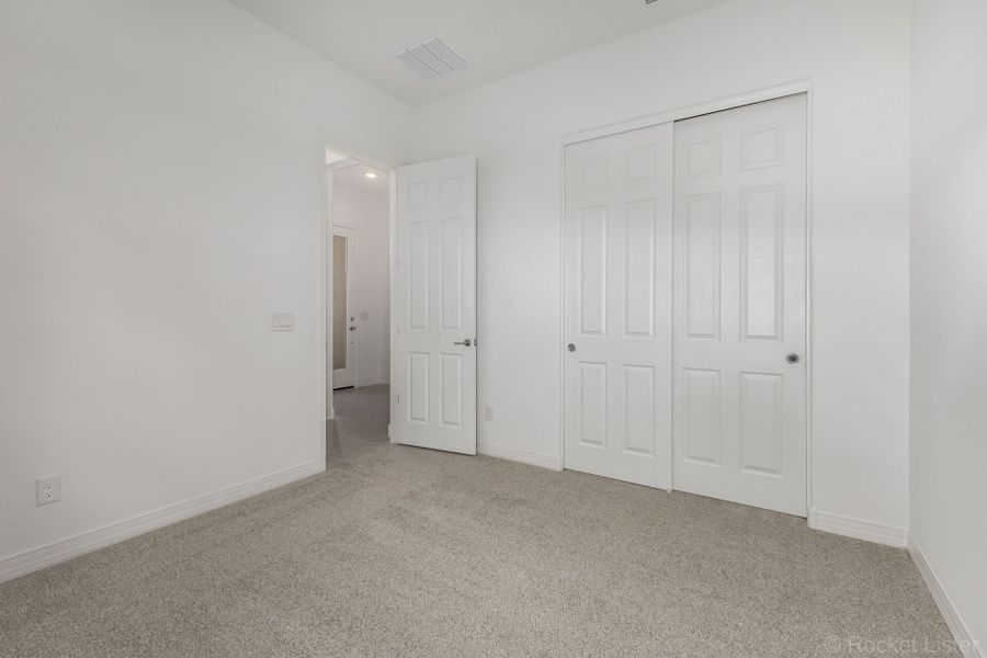 Spacious, unfurnished interior of a new home in Tierra Vistoso, Surprise (Image 14).