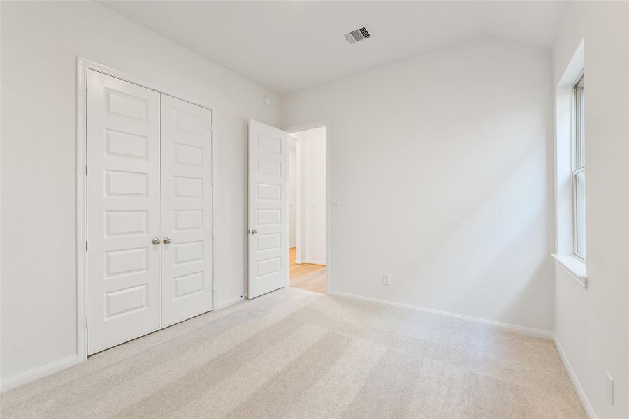 Spacious, unfurnished interior of a new home in Stone Creek Ranch, Hockley (Image 20).