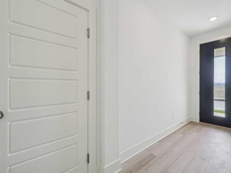 Spacious, unfurnished interior of a new home in Stetson Ridge, Marion (Image 23).