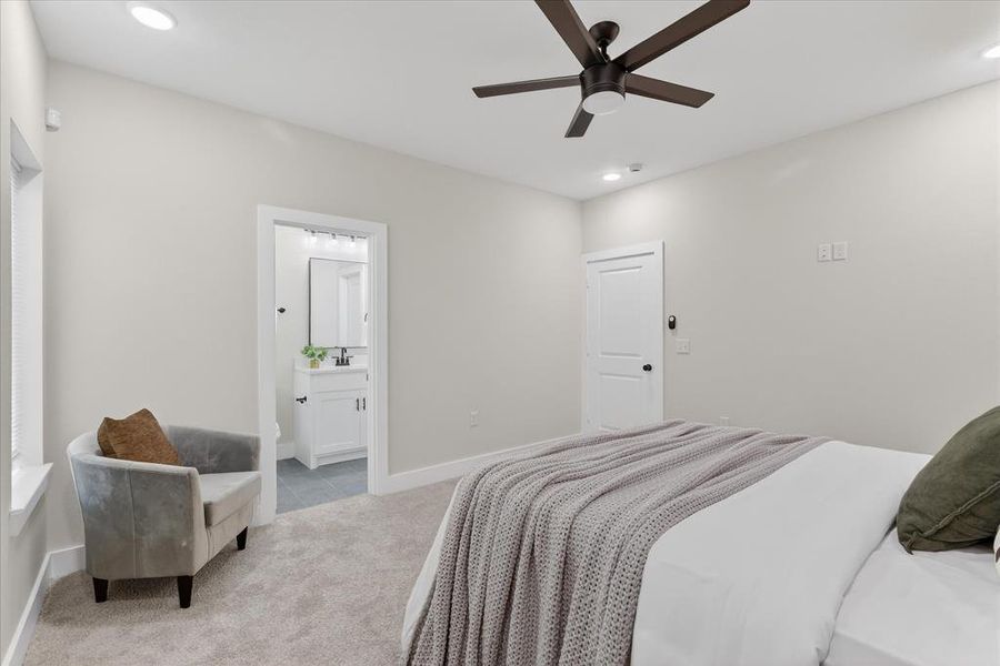 Furnished interior view inside a new home in , Dallas (Image 36).