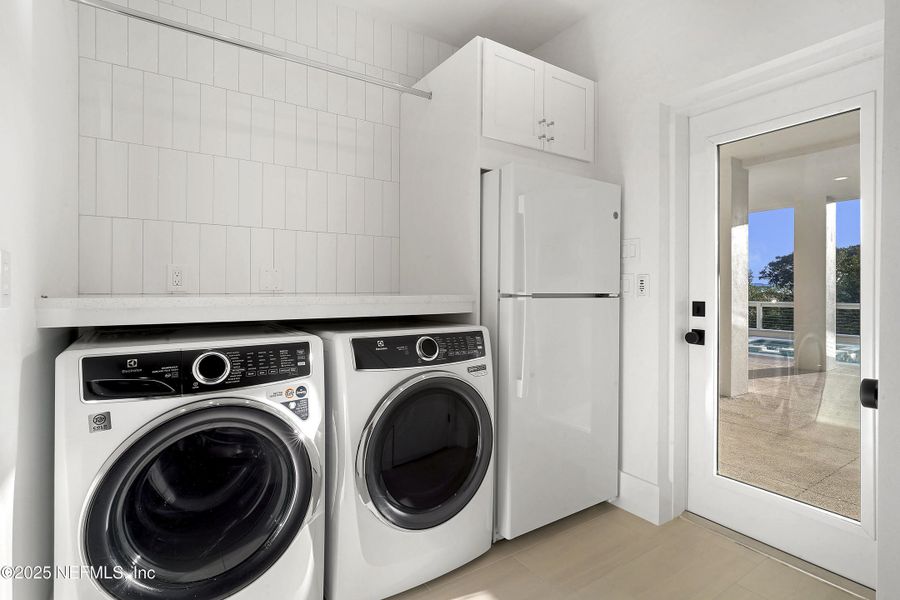 Furnished interior view inside a new home in , St. Augustine (Image 34).