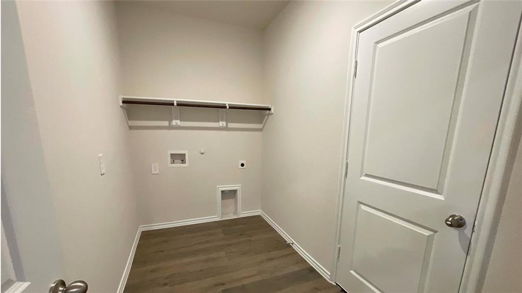 Spacious, unfurnished interior of a new home in Elevon, Lavon (Image 10).