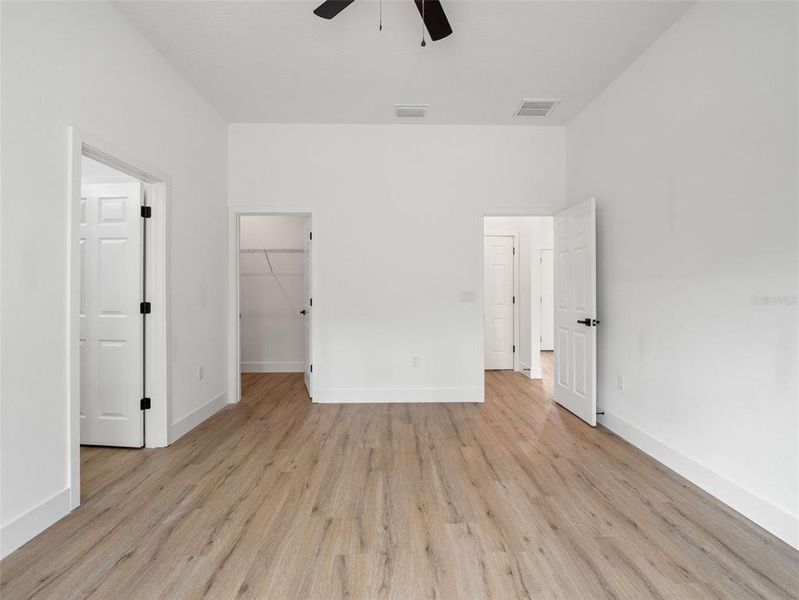 Spacious, unfurnished interior of a new home in , Ocklawaha (Image 13).