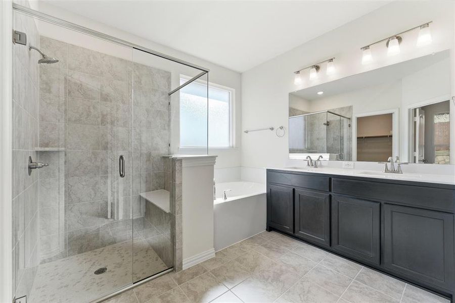 Furnished interior view inside a new home in Waterford Park, Weatherford (Image 13).