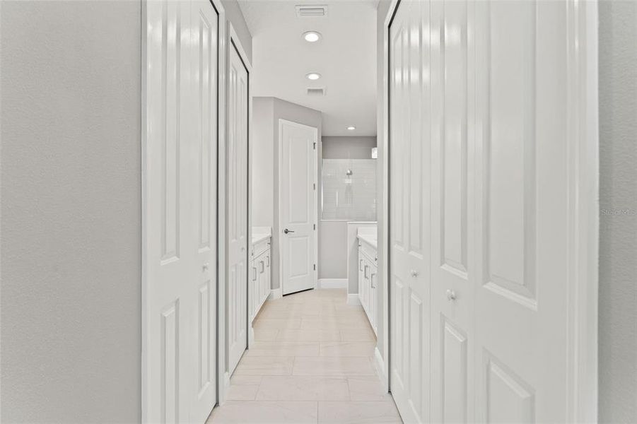 Spacious, unfurnished interior of a new home in Palm Grove, Lakewood Ranch (Image 23). Spacious, unfurnished interior of a new home in Palm Grove, Lakewood Ranch (Image 23).