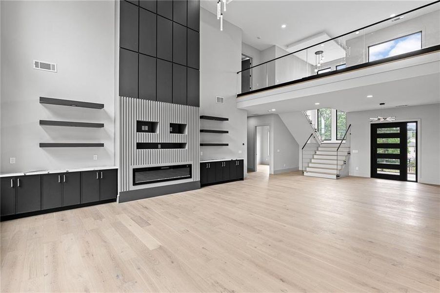 Spacious, unfurnished interior of a new home in , Lawrenceville (Image 61).