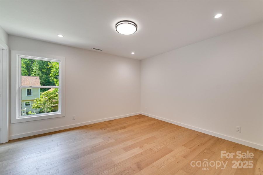 Spacious, unfurnished interior of a new home in , Sylva (Image 37).