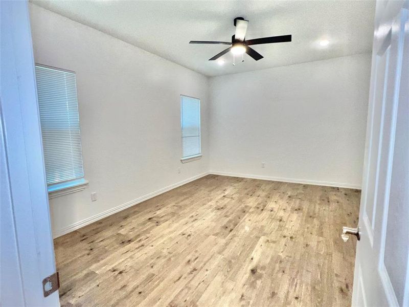 Spacious, unfurnished interior of a new home in , Dallas (Image 15).