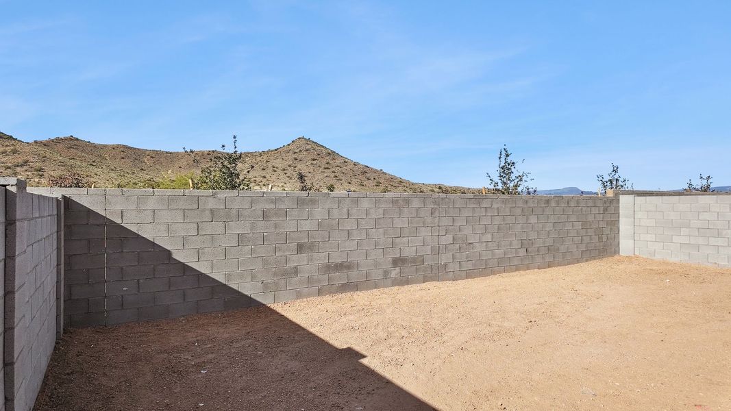 Representative exterior details of a home built from the Hayden by D.R. Horton in The Ridge at Stone Butte, Phoenix (Image 26).