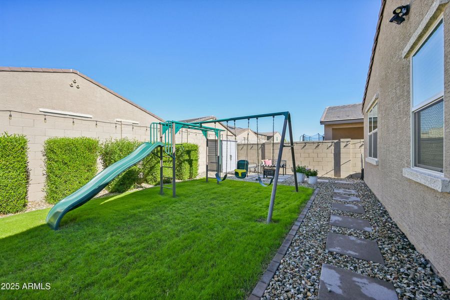 22-print-W Country Club Trl-S2511-036