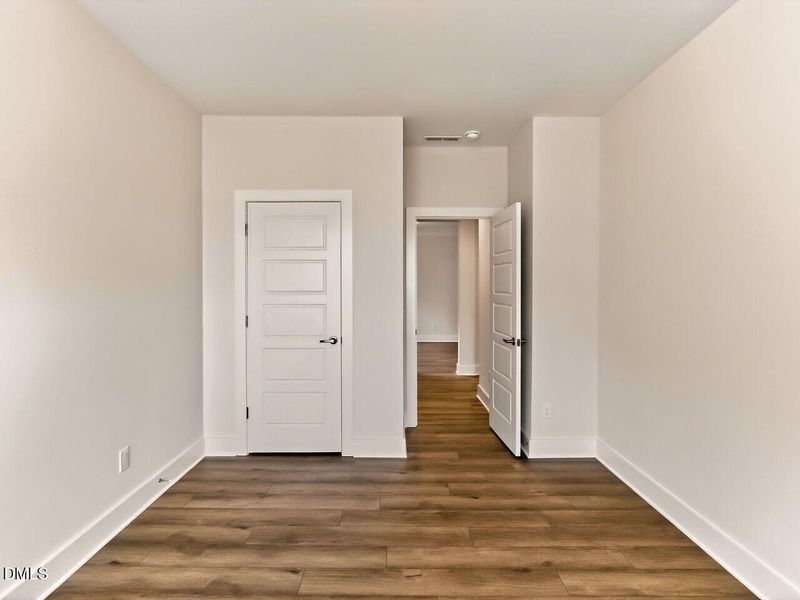 005-1280x960-front-bedroom 005-1280x960-front-bedroom