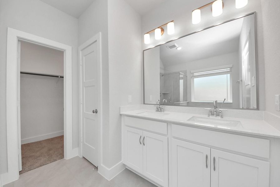 Furnished interior view inside a new home in Sunrise Cove: Landmark Collection, Texas City (Image 9).