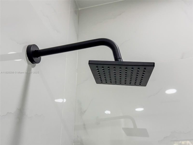 Image 18 of a home in .