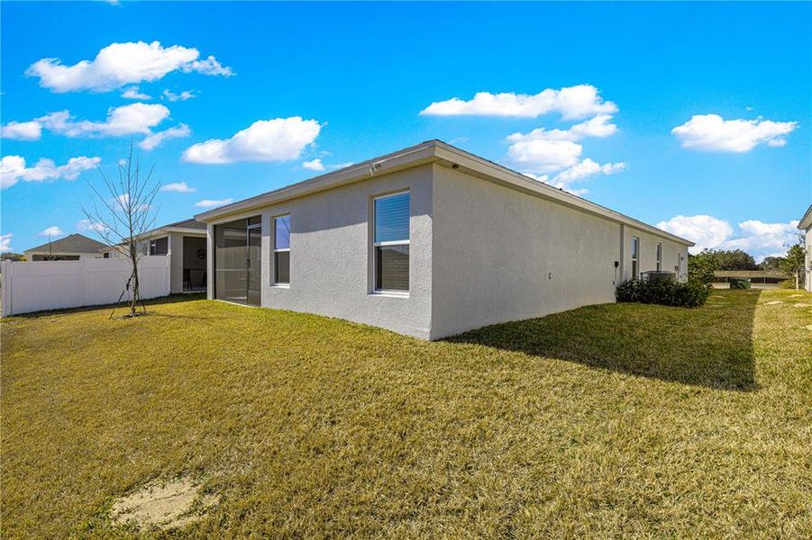 Exterior details and patio area of a home in Cherrywood Preserve, Ocala (Image 24).