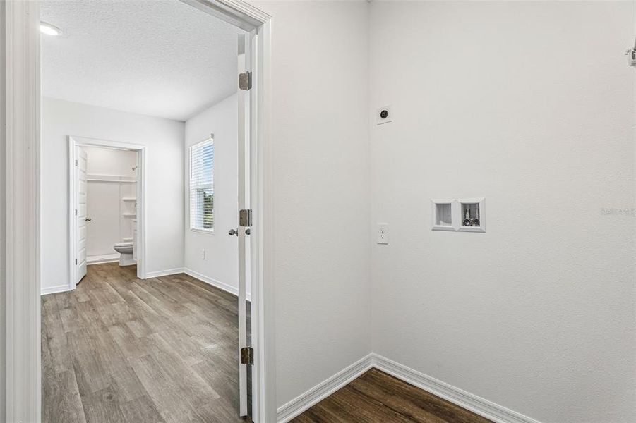 Spacious, unfurnished interior of a new home in , Davenport (Image 36).