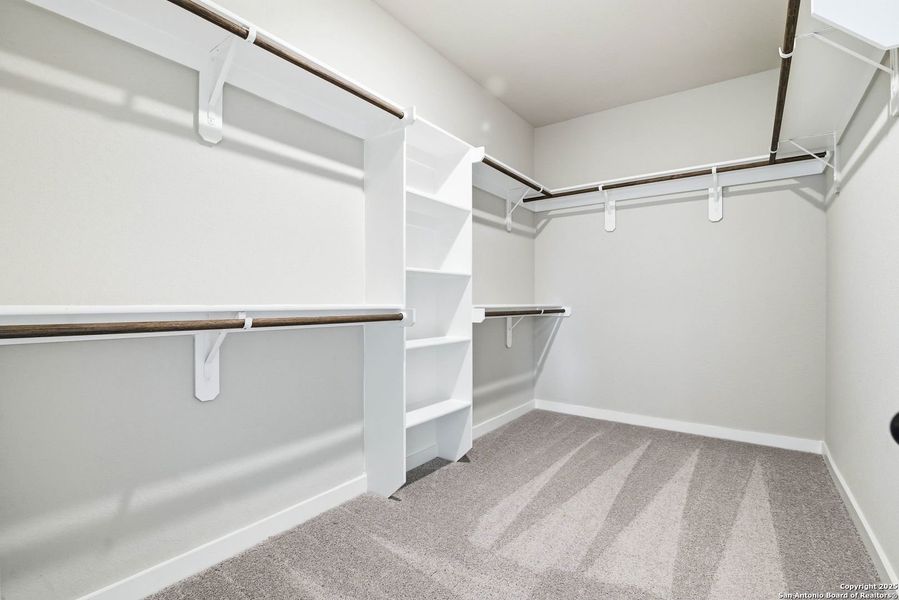 Spacious, unfurnished interior of a new home in Vista Ridge, Live Oak (Image 17).