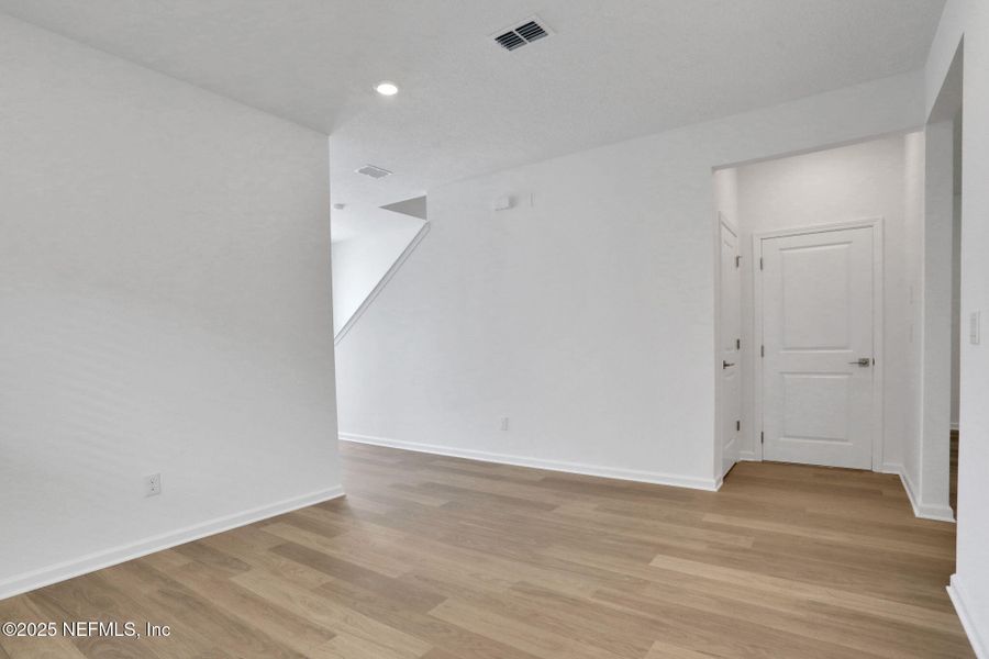 Spacious, unfurnished interior of a new home in Silver Landing at SilverLeaf, St. Augustine (Image 35). Spacious, unfurnished interior of a new home in Silver Landing at SilverLeaf, St. Augustine (Image 35).