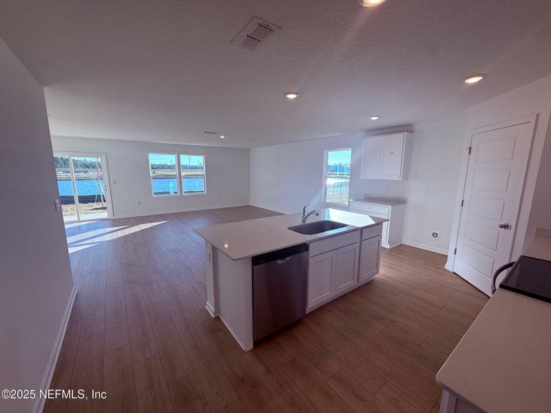 Spacious, unfurnished interior of a new home in The Arbors, Jacksonville (Image 42).