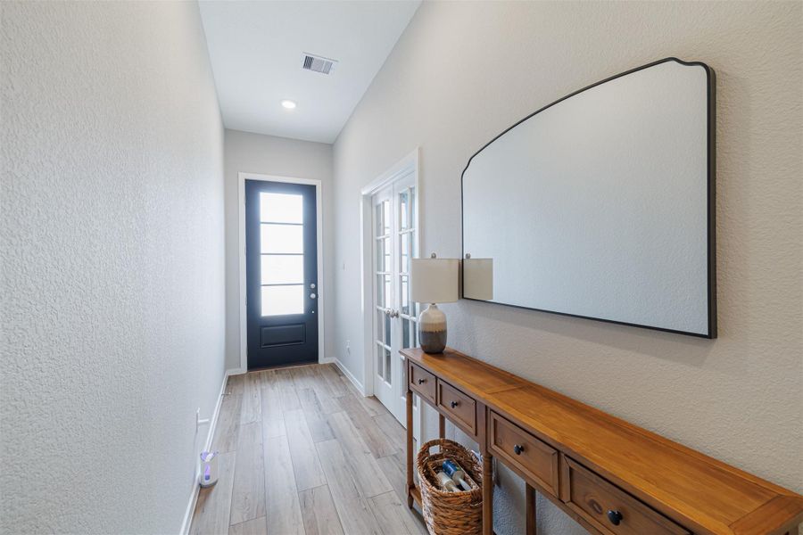 Furnished interior view inside a new home in Lago Mar, Texas City (Image 6).