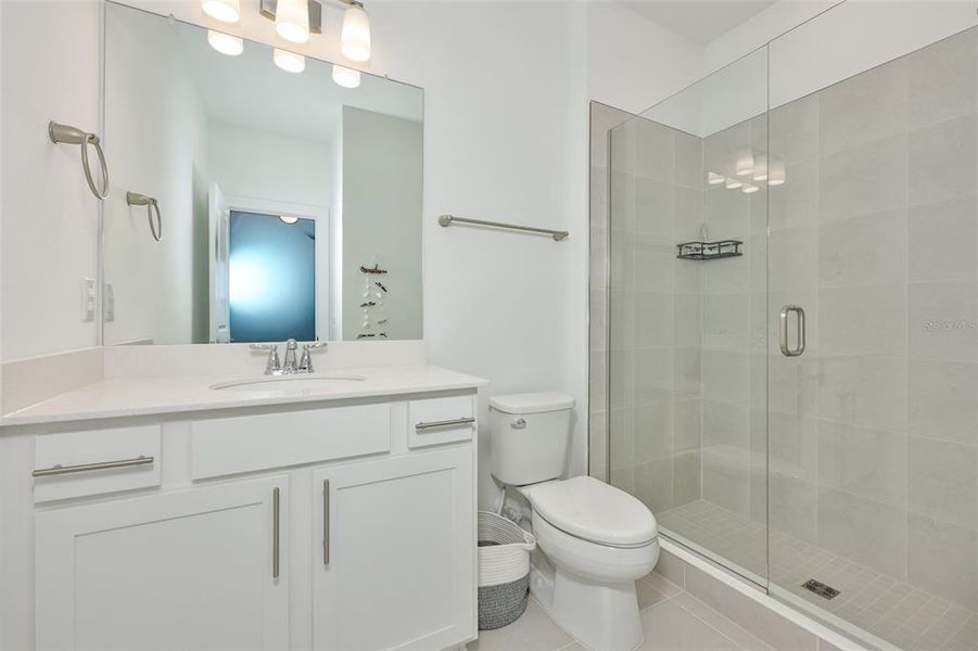 Furnished interior view inside a new home in , Apollo Beach (Image 54).