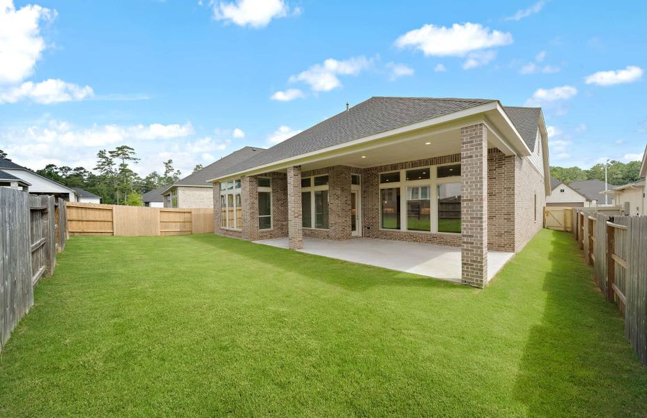 Representative exterior details of a home built from the 3326AU by Ravenna Homes in Audubon 60′, Magnolia (Image 4).