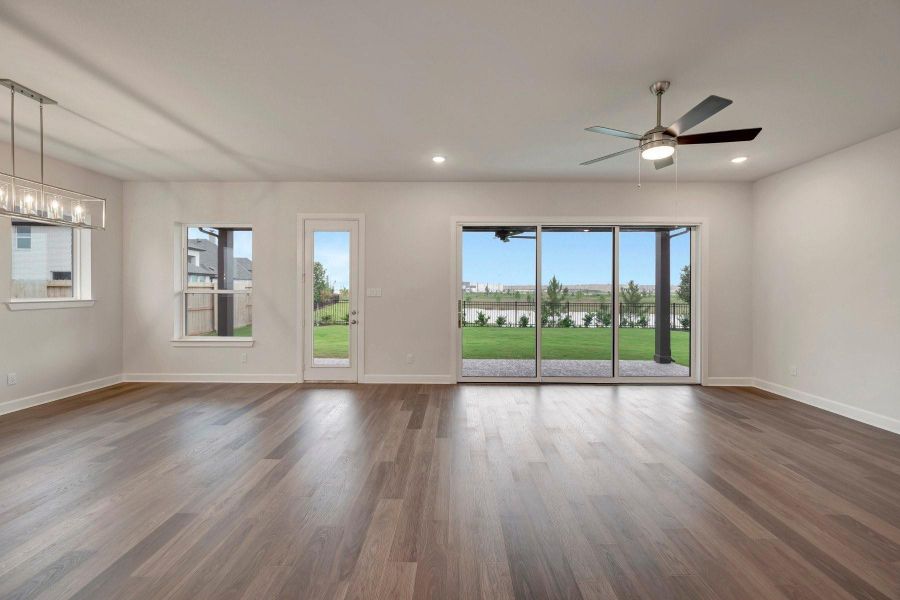 Spacious, unfurnished interior of a new home in Jordan Ranch - Premier Collection, Fulshear (Image 27).