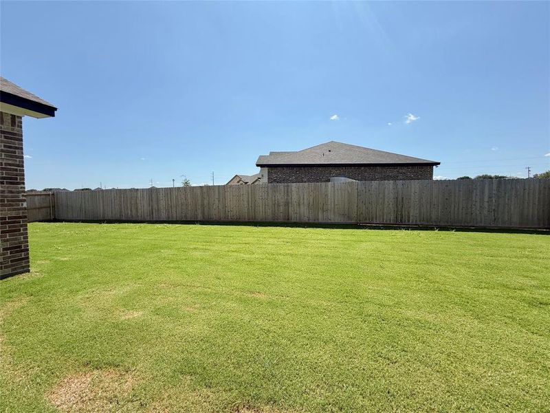 Exterior details and patio area of a home in , Lorena (Image 22).