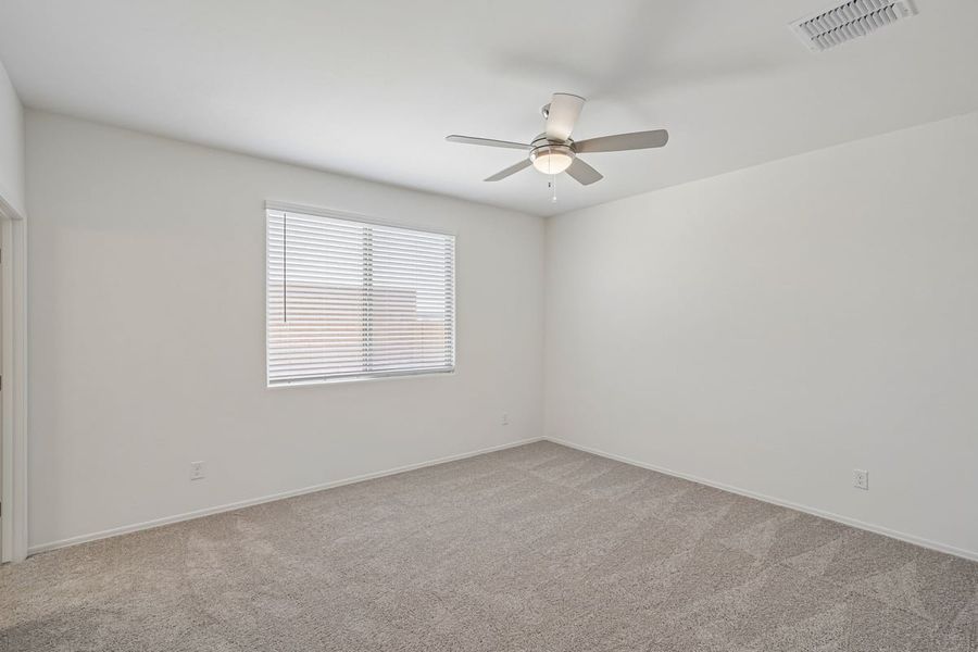 Spacious, unfurnished interior of a new home in Mandarina Reserve, Marana (Image 22).