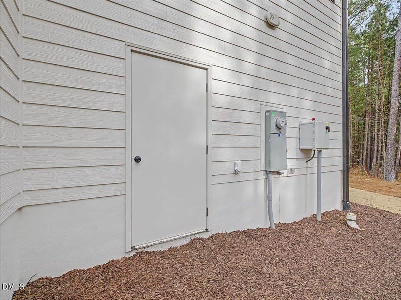 102-Walk in Crawlspace