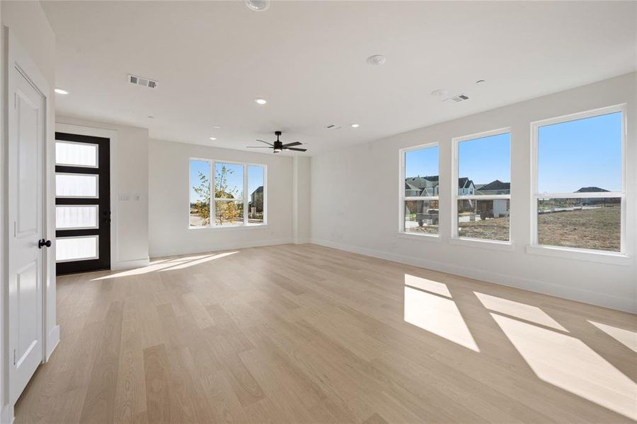 Spacious, unfurnished interior of a new home in Talia, Mesquite (Image 20).
