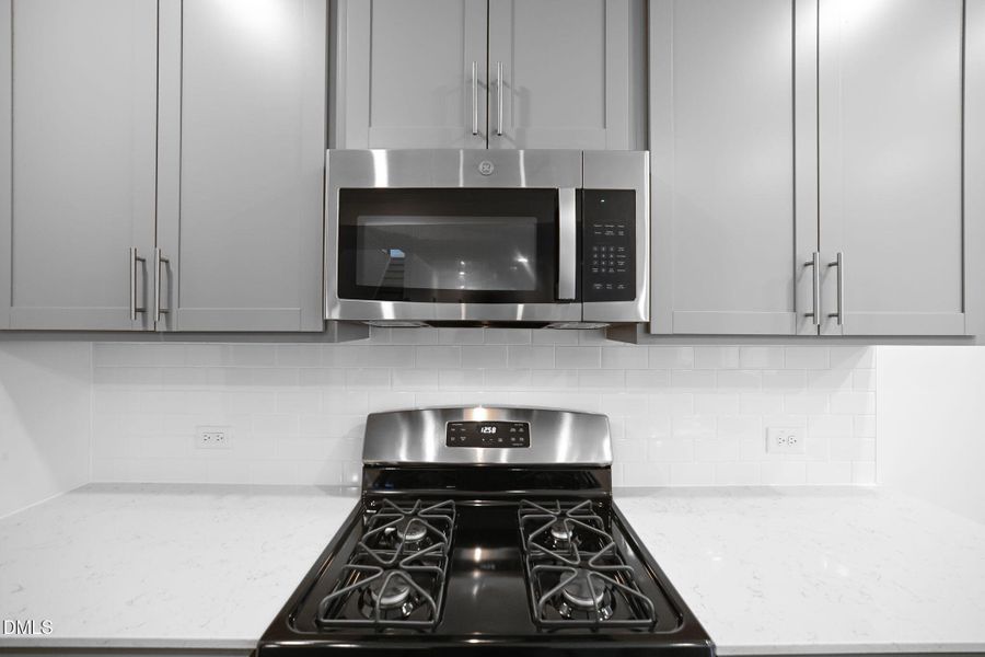 SUN_SherriDowns_Pic_Tessa-34