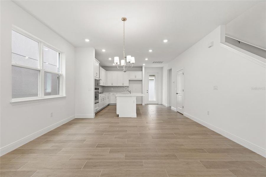 Spacious, unfurnished interior of a new home in Crossroads at Kelly Park, Apopka (Image 20).