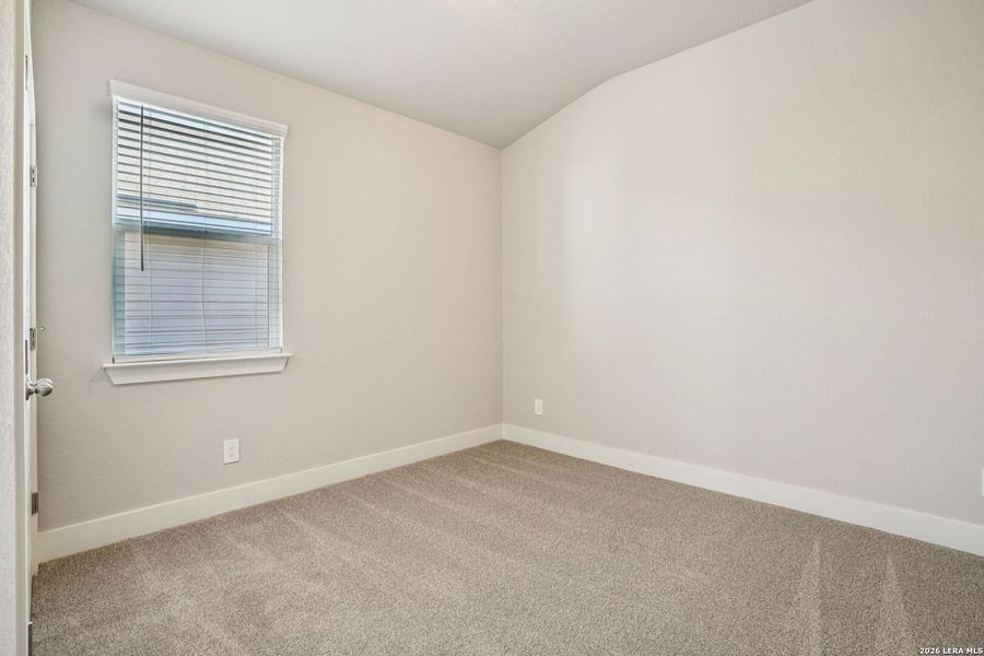 Spacious, unfurnished interior of a new home in Estancia Ranch - Classic Series, San Antonio (Image 20).