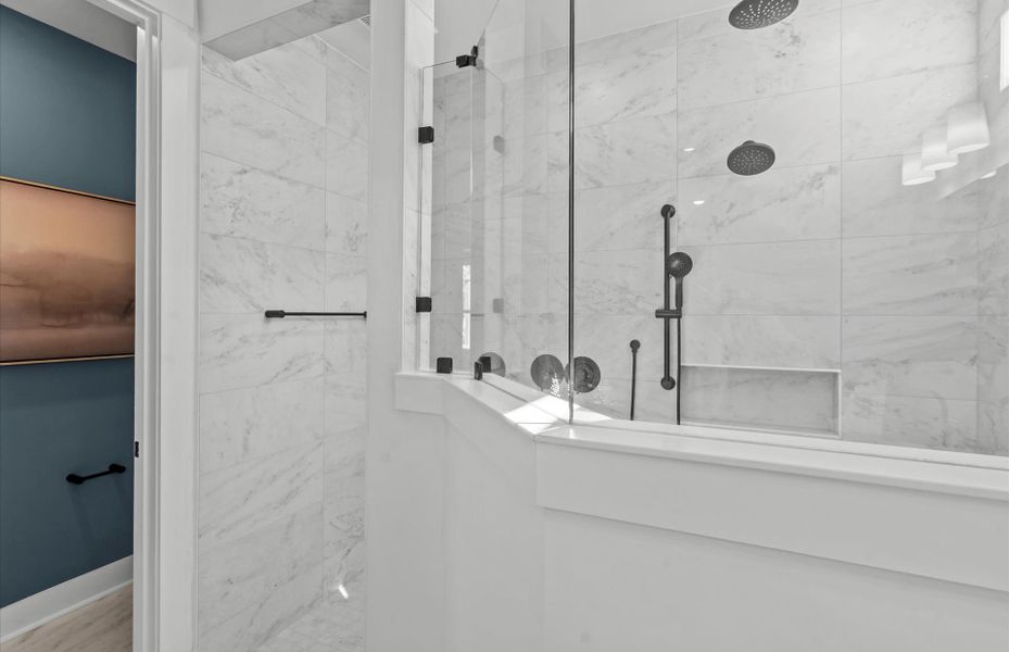 Representative interior finishes for a home built from the Mainstay by Del Webb in Del Webb Greenville, Greenville (Image 16).