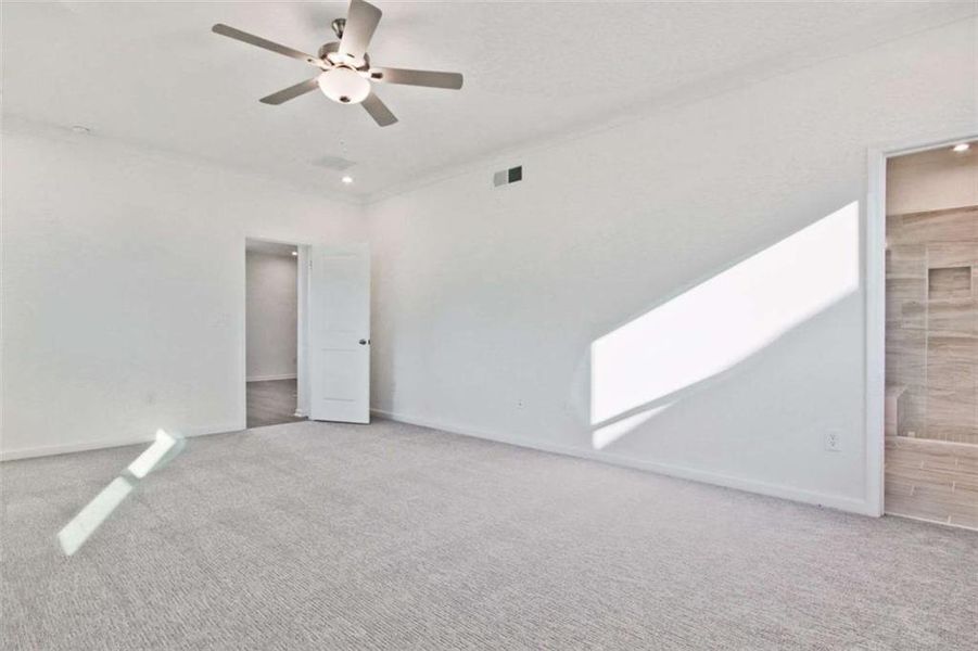Spacious, unfurnished interior of a new home in The Paddocks at Doc Hughes, Buford (Image 25).