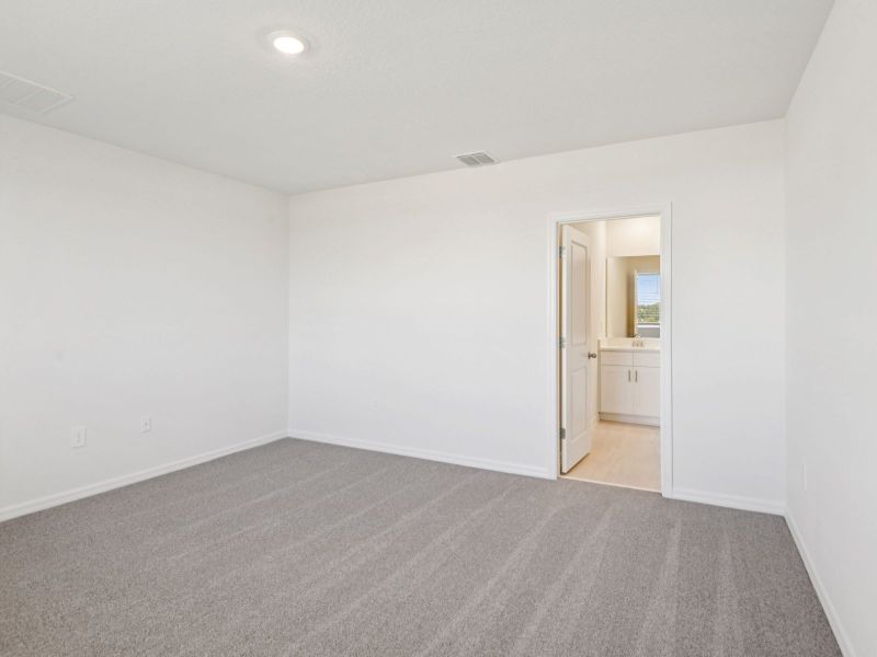 Spacious, unfurnished interior of a new home in Hilltop Vistas, Dade City (Image 19). Spacious, unfurnished interior of a new home in Hilltop Vistas, Dade City (Image 19).