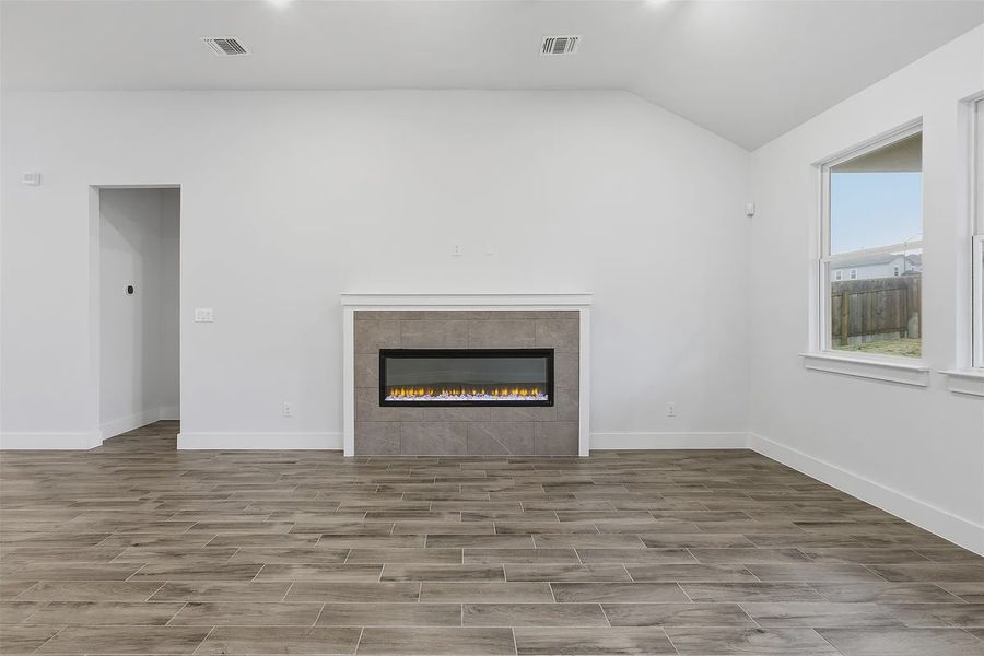 Representative unfurnished interior of a home built from the Oliver 2015 S TLT by Saratoga Homes in Lakeside at Tessera on Lake Travis, Lago Vista (Image 17).