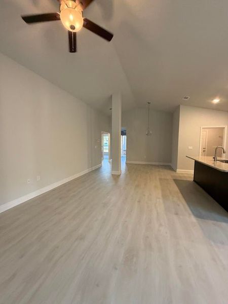 Spacious, unfurnished interior of a new home in Ashton View, Crestview (Image 6).