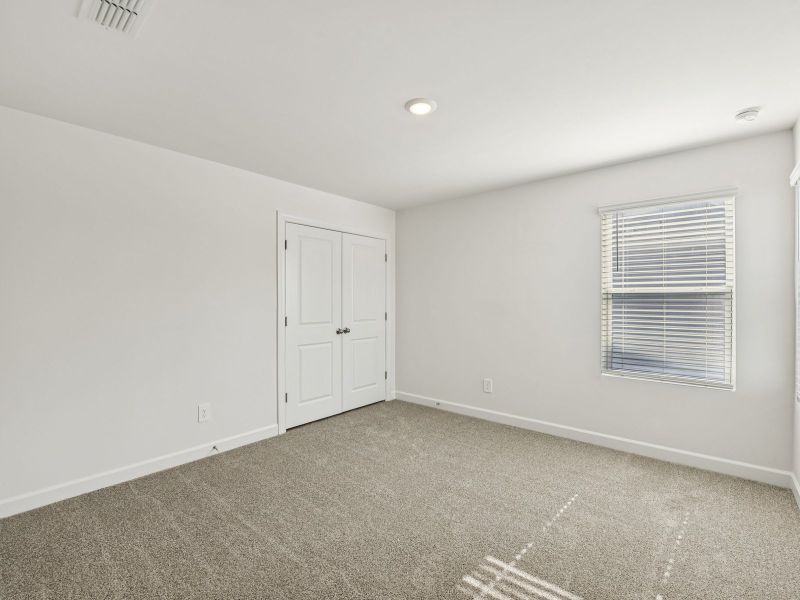 Spacious, unfurnished interior of a new home in Galloway Ridge, Charlotte (Image 17).