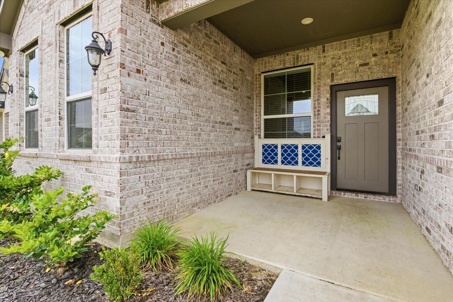 Exterior details and patio area of a home in , Anahuac (Image 21).