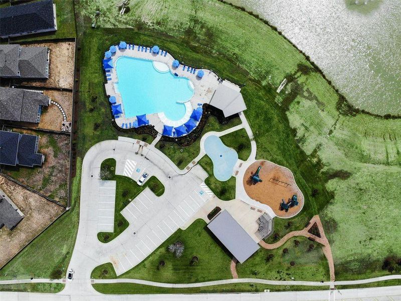 Community amenities in Harrington Trails at The Canopies, Splendora (Image 9).