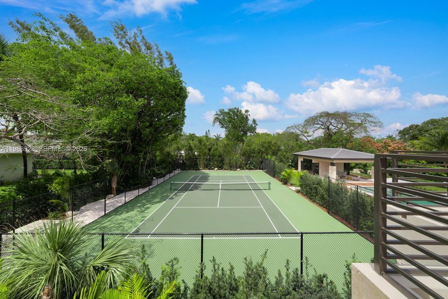 Community amenities in , Miami (Image 67).