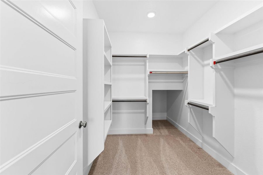 Spacious, unfurnished interior of a new home in Elyson, Katy (Image 15).