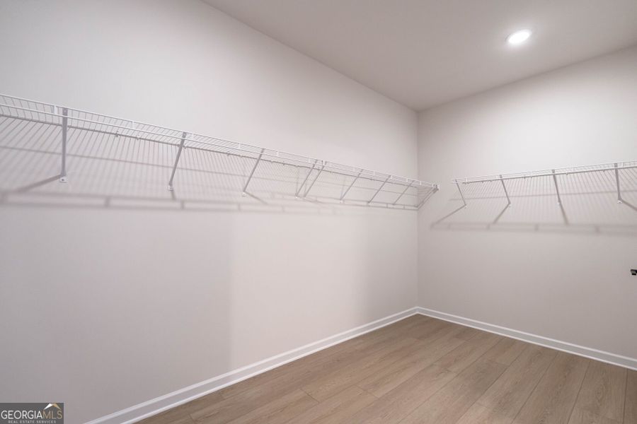 Spacious, unfurnished interior of a new home in Cobblestone Crossing Commons, Byron (Image 18).