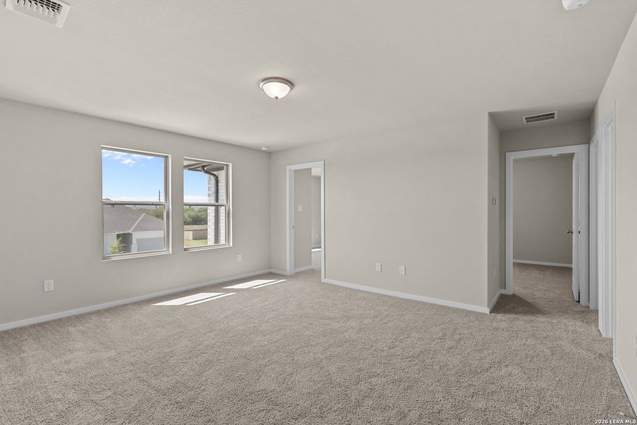 Spacious, unfurnished interior of a new home in Summerlin, San Antonio (Image 35).